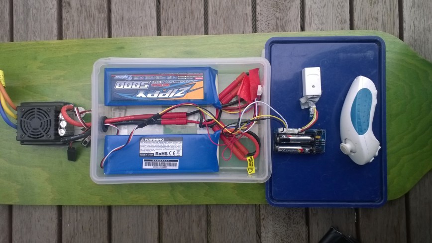 devduino V2 longboard controller, wiresless Wiichuck ESC and batteries